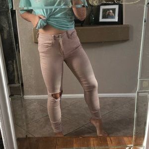 Light pink jeans/ jeggings